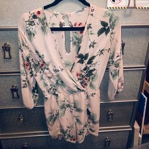 ✨Charlotte Russe✨Floral romper